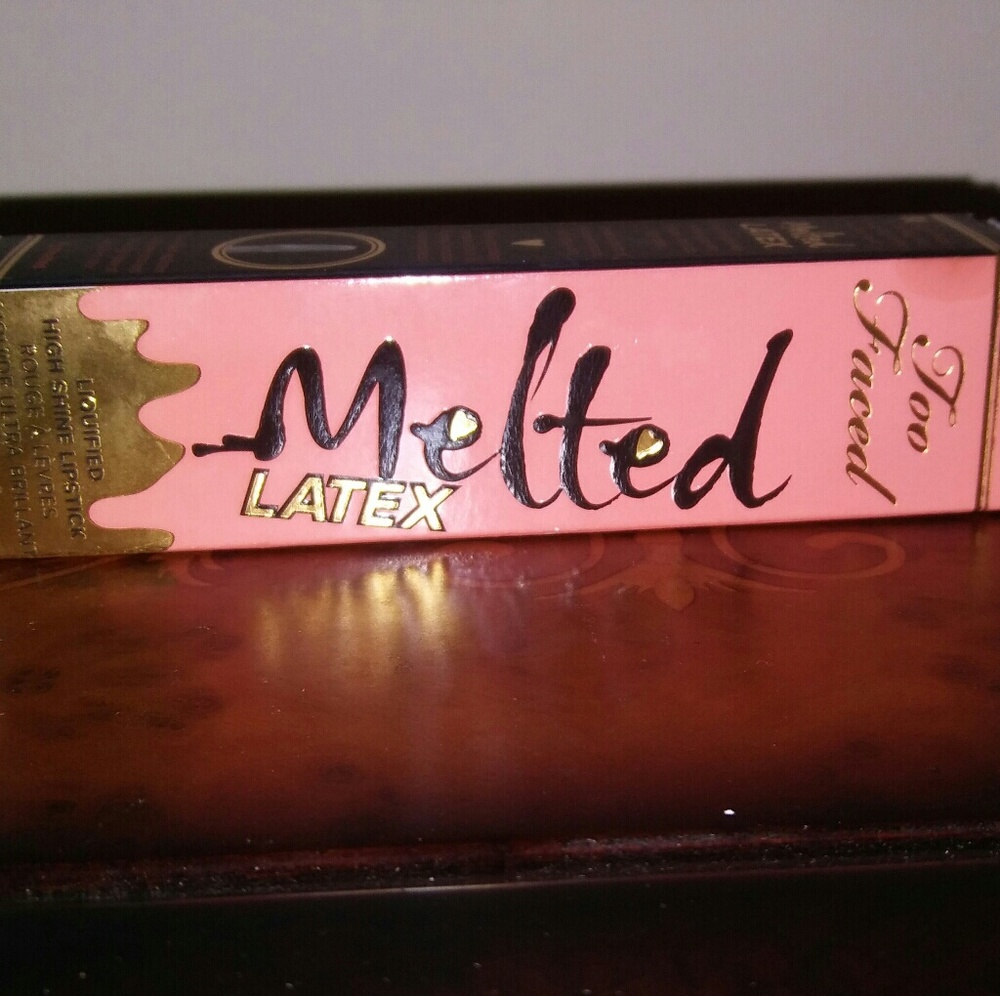 Too Faced Melted Latex Liquid Lipstick